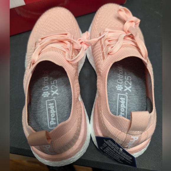 Propét Pink B10 Unite Women's Knit Ortholite Comfort Casual Sneaker Size 5 W(D) - Picture 4 of 9